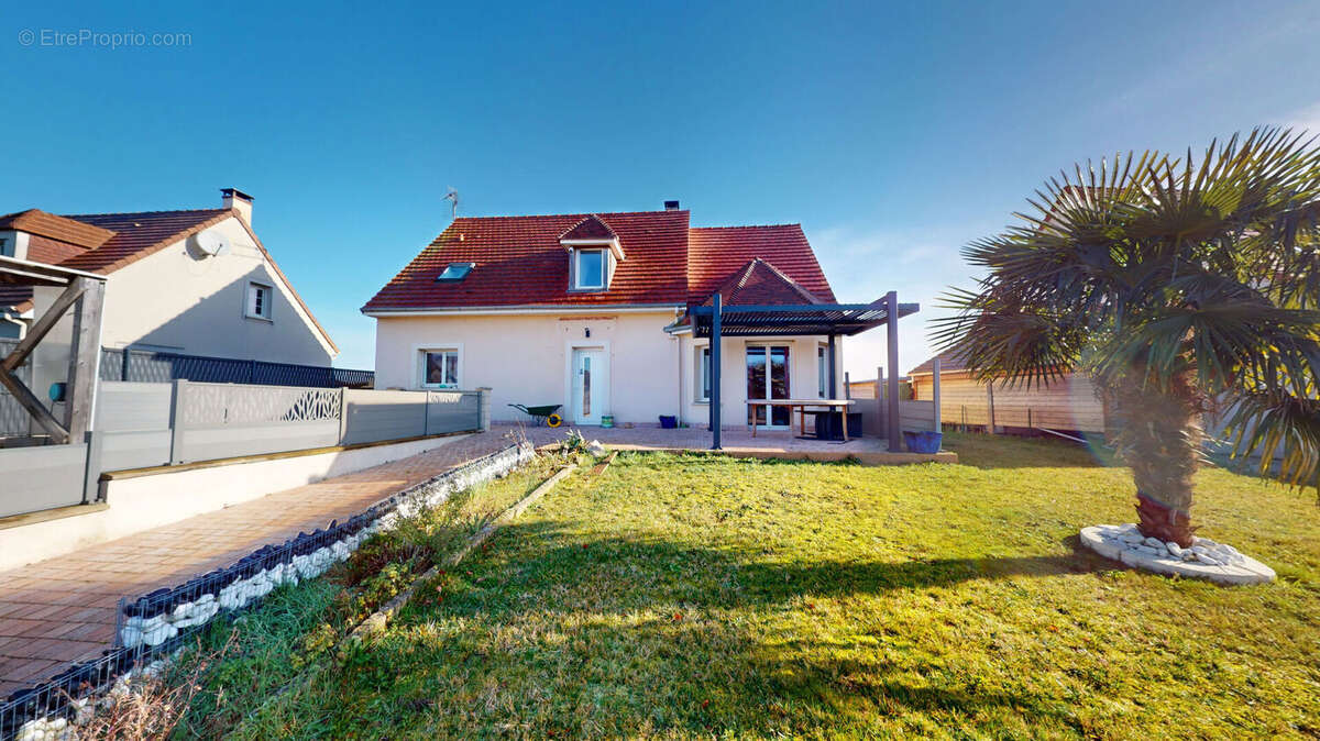 Maison à SAINT-MARTIN-DE-FONTENAY