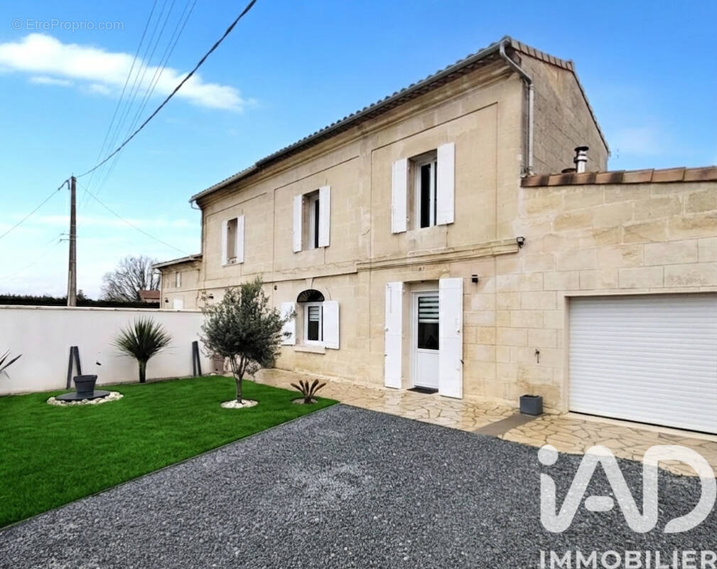 Photo 1 - Maison à GENISSAC