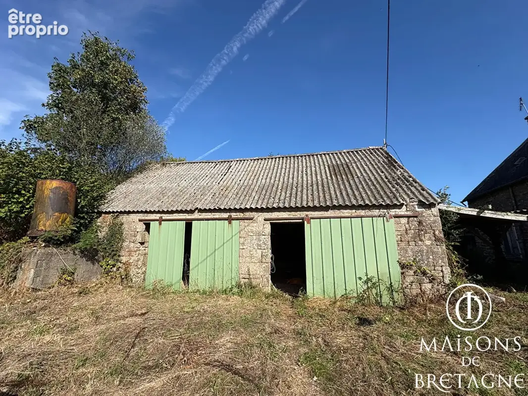 Guiscriff ? Corps de ferme à rénover avec 1,16 ha de terres agricoles et dépendances - photo 11