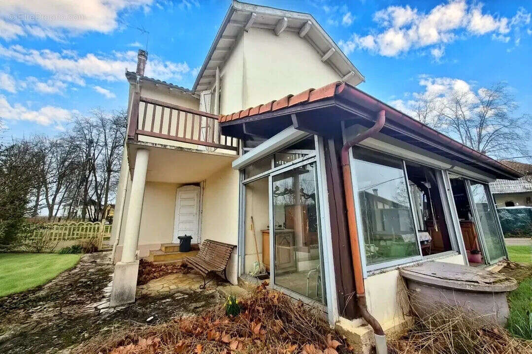 Maison à VILLENEUVE-DE-MARSAN