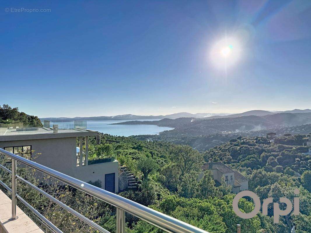 Maison à LES ISSAMBRES