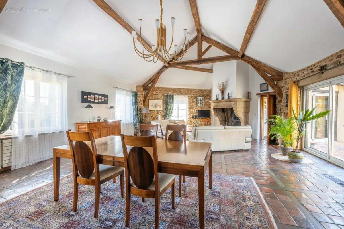 Élégante maison en pierre, 298m² à Flacourt - photo 5