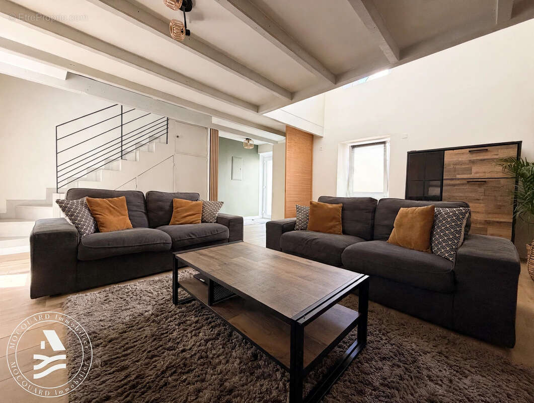 Maison de caractère, entièrement rénovée avec goût - photo 2