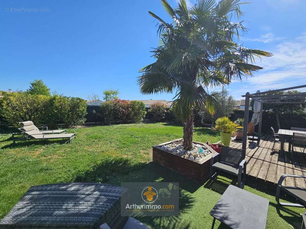 Maison à SAINT-JEAN-DE-LIVERSAY