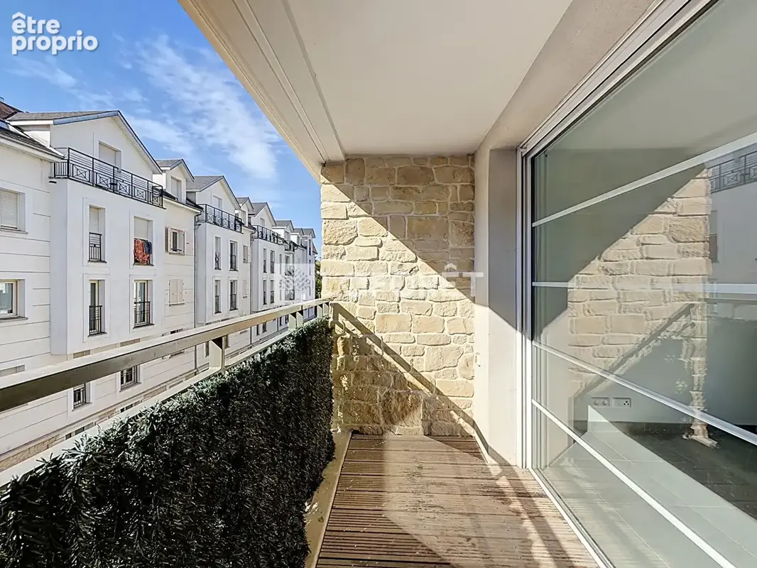 Villiers-sur-Marne - Appartement 3 pièces de 62 m² avec balcon et parking, à 1 minute de la gare - photo 4