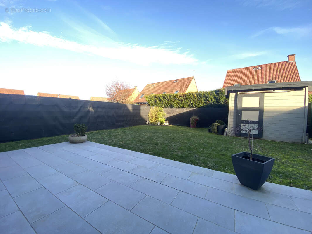 Maison à COURRIERES