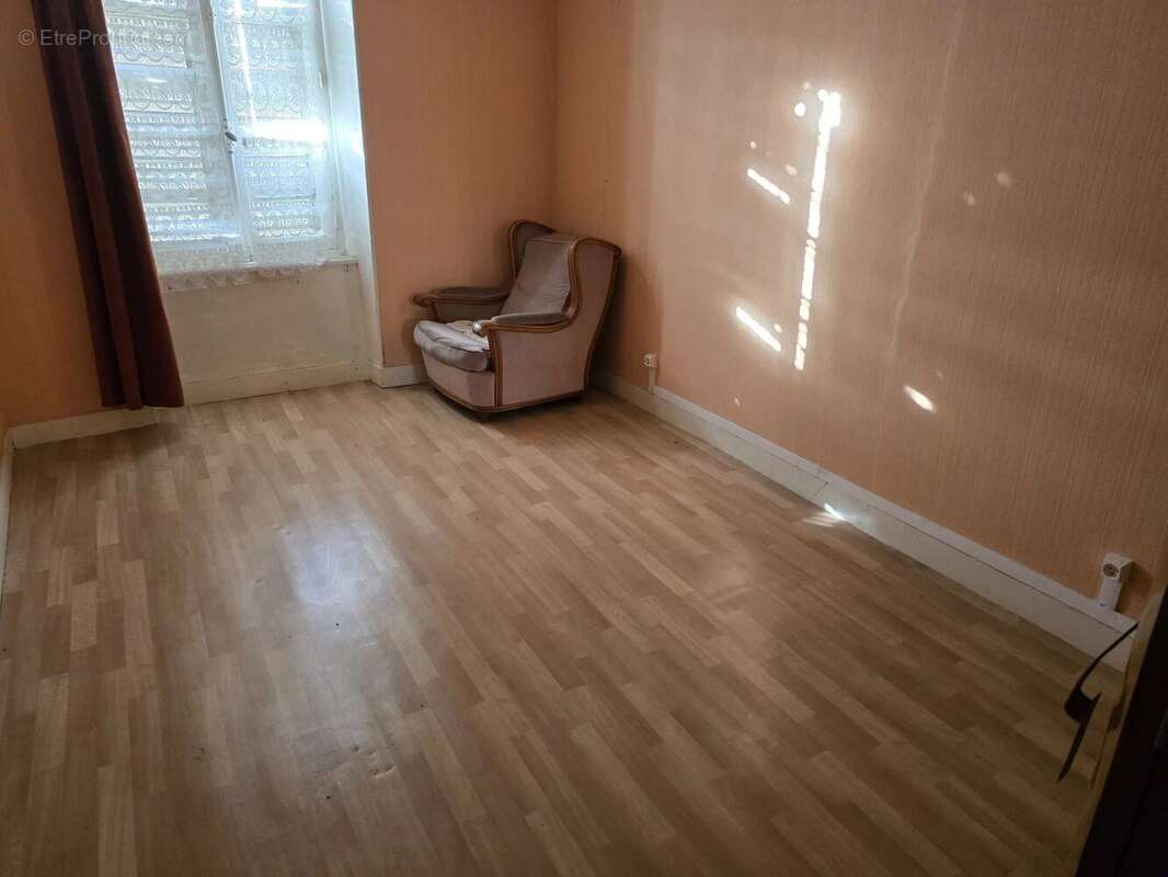 Vente Maison Ardes(63420) 69 900ï¿œ - photo 7