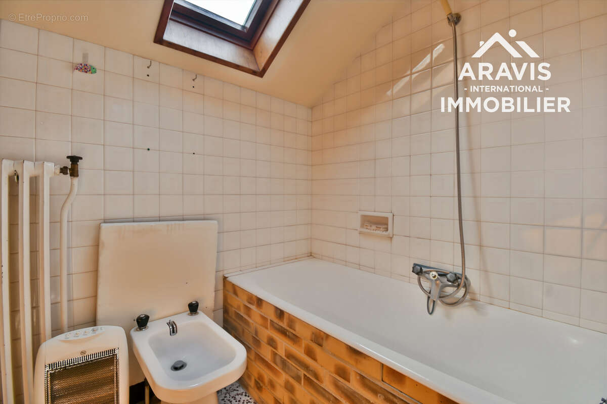 Maison lumineuse avec 6 chambres - photo 24