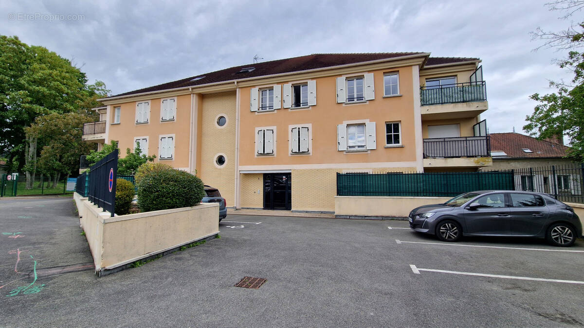 Appartement à LOUVRES