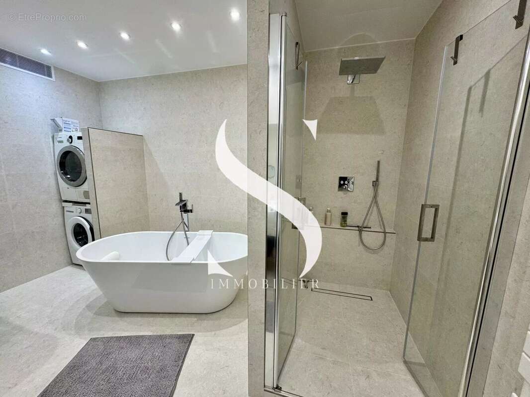 Appartement à VALLAURIS