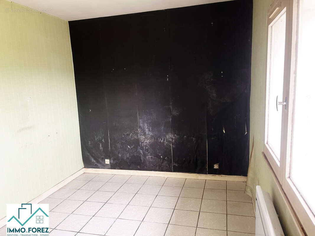 Appartement à VEAUCHE