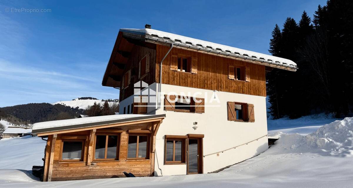 Maison à NOTRE-DAME-DE-BELLECOMBE