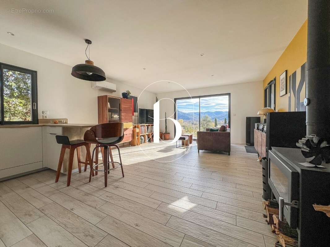 Maison à SAINT-ALBAN-AURIOLLES