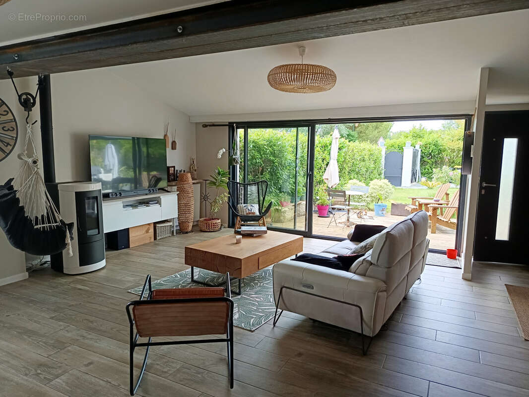 Maison à CHENAC-SAINT-SEURIN-D&#039;UZET