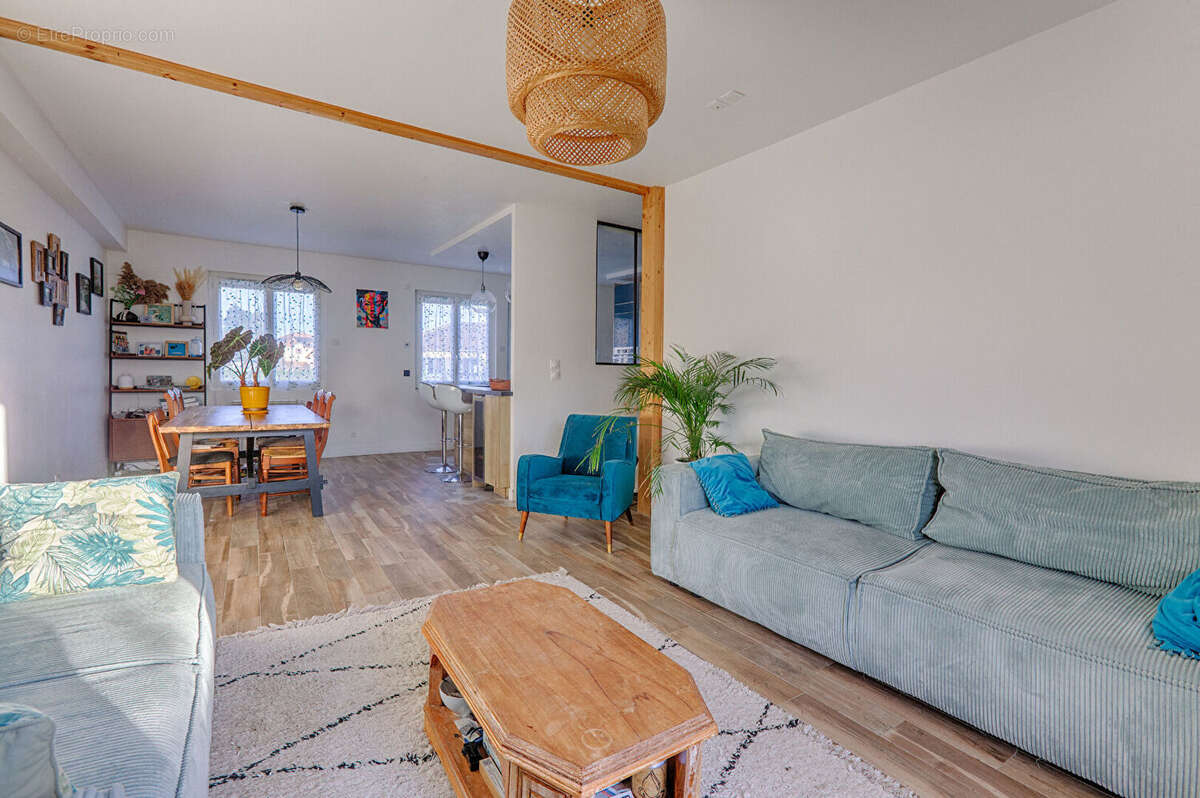 Maison à FONTENAY-LE-FLEURY