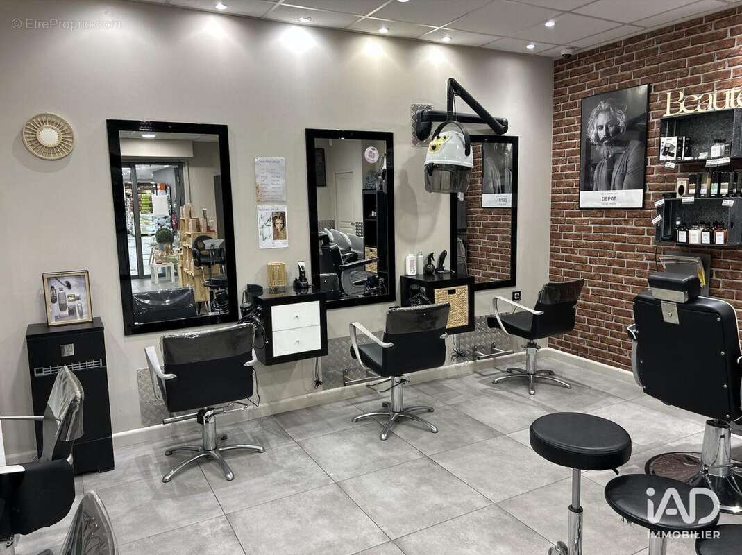 Photo 4 - Commerce à CARENTAN
