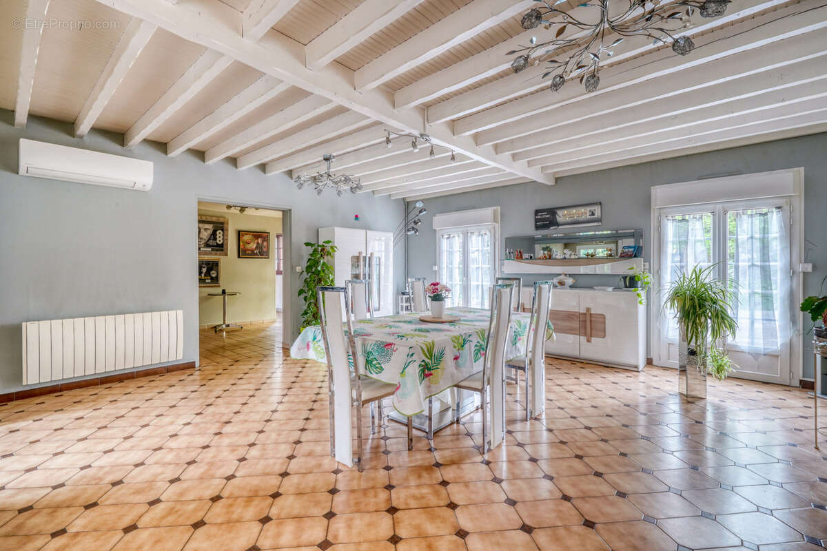 Maison à IZON