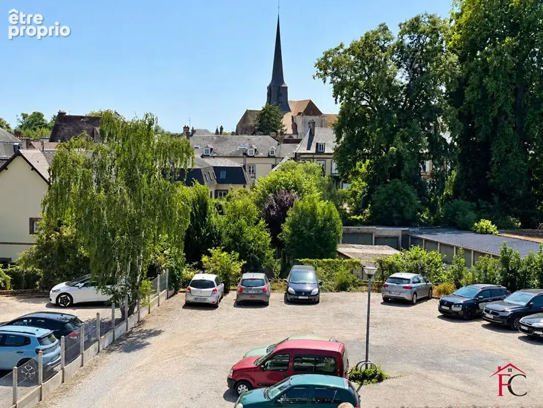 Appartement 112 m² Hyper-centre de Verneuil 3 chambres séjour double  2 parkings - photo 5