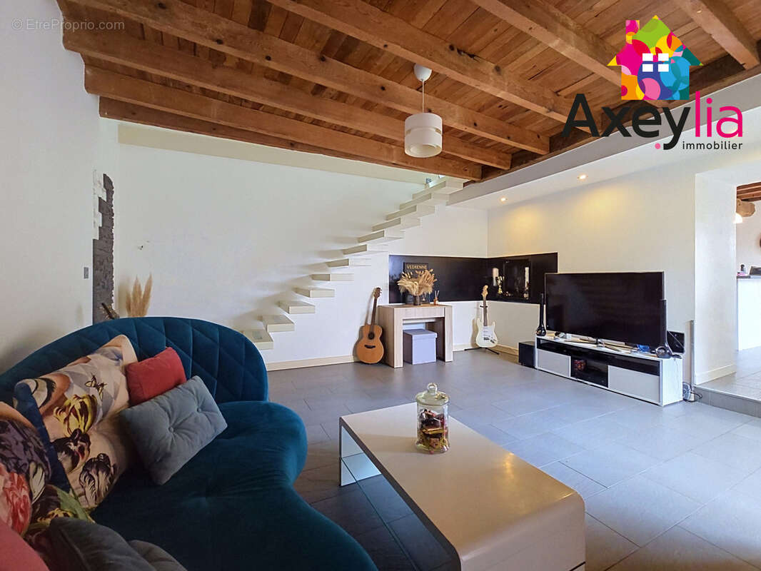 A vendre - st andre d apchon - maison de village avec charme - photo 4