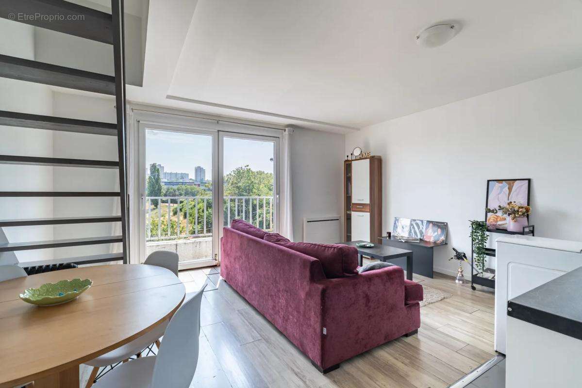 Appartement T3 Duplex 64 m² au sol à Noisy-le-Sec - photo 5