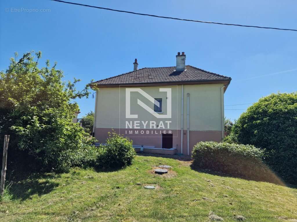 Maison à DIOU