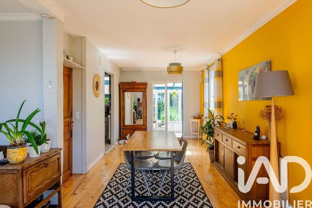Photo 5 - Maison à MONTIGNY-LES-CORMEILLES