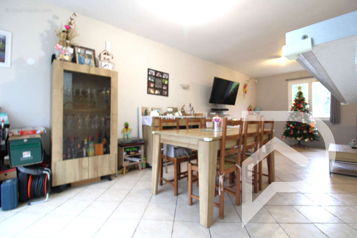 Maison à WACQUEMOULIN