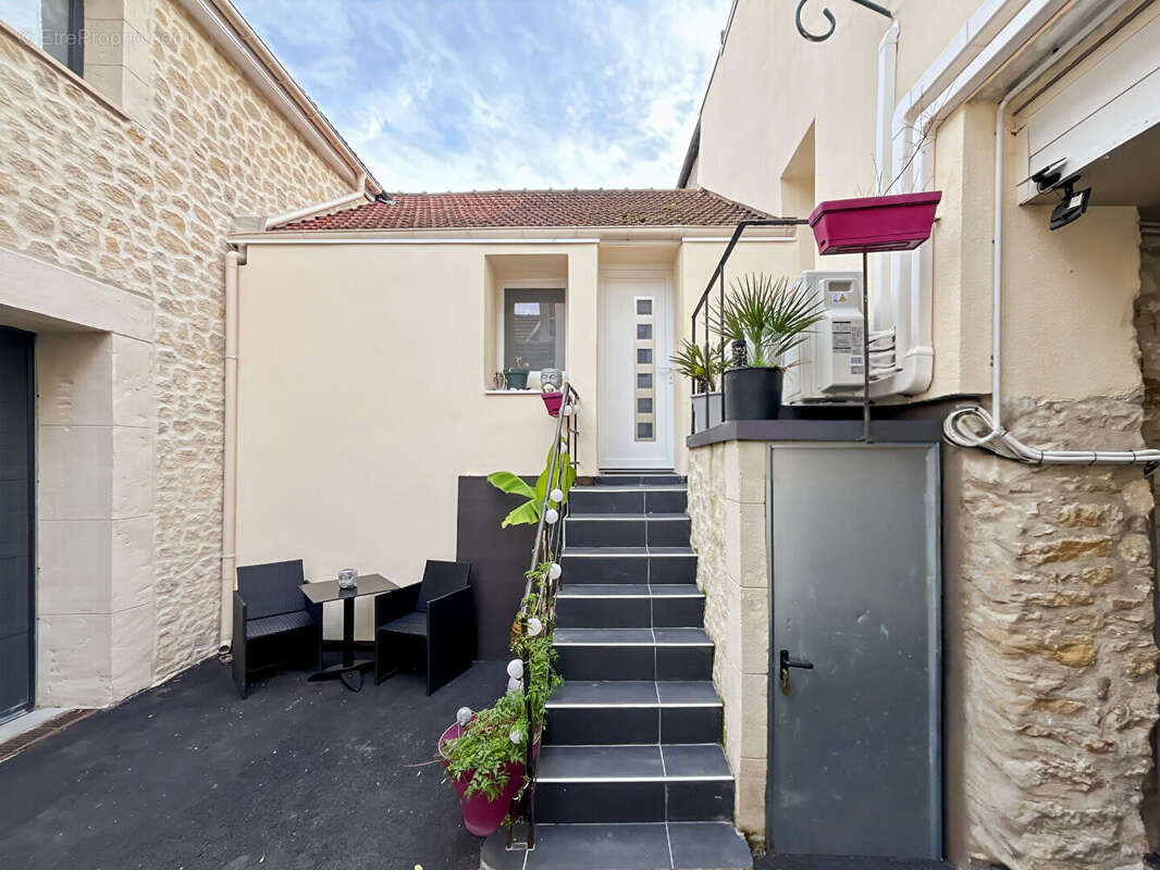 Appartement à EPONE