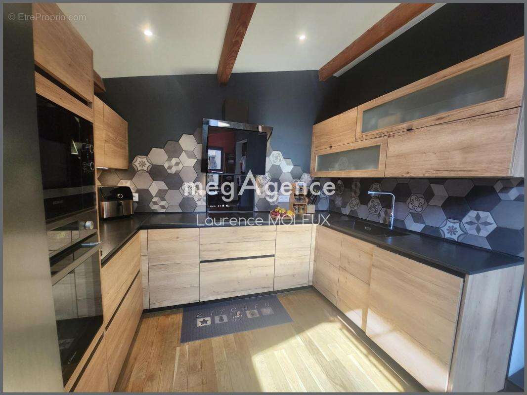 Maison 183m2 - 6 pièces - photo 3