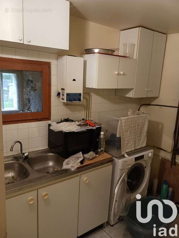 Maison 195 m² à La Chapelle-Baton  - photo 7
