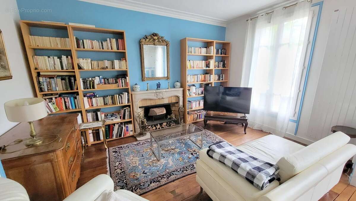 Appartement à NANTERRE