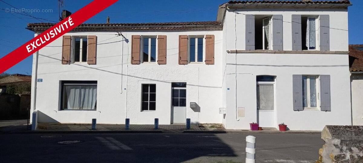 Appartement à CHAMPAGNOLLES