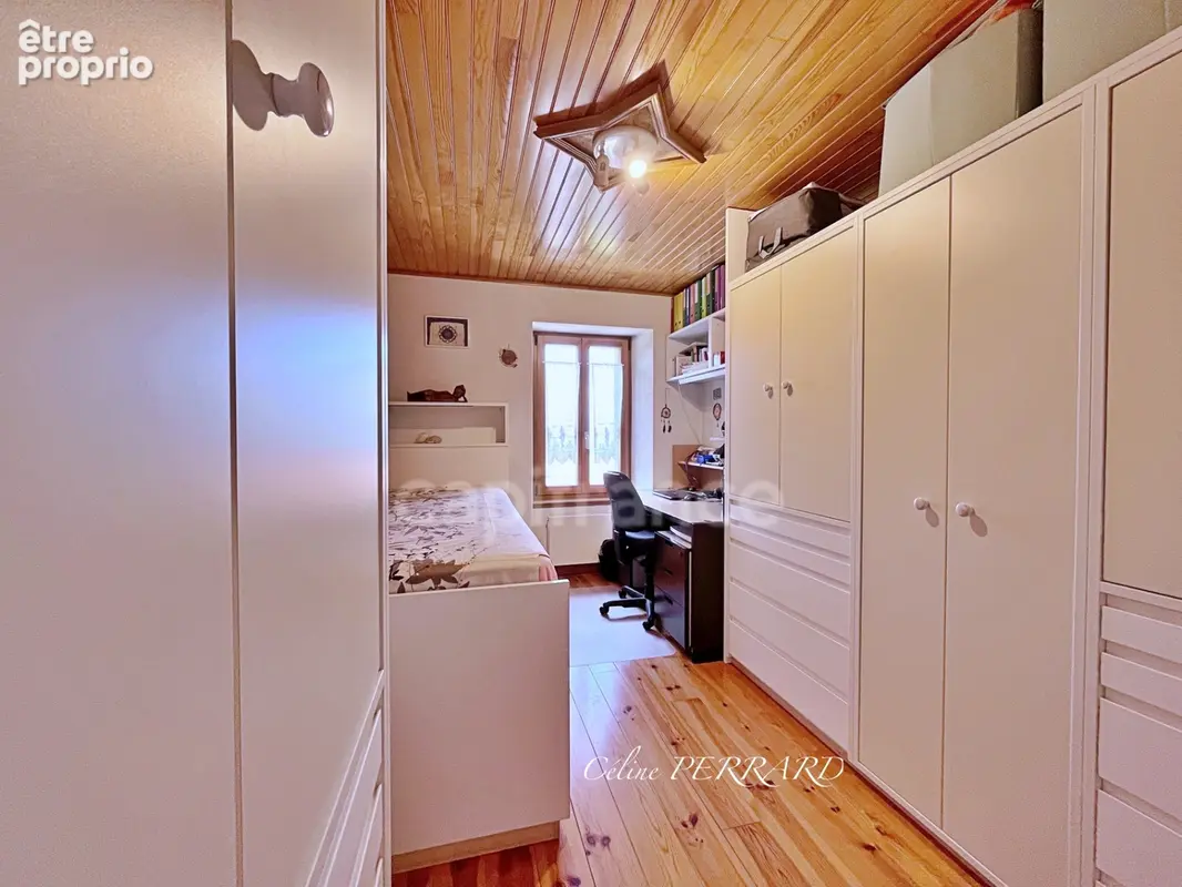 SAINT CERGUES (74), Un bien rare aux multiples possibilités ! 7 pièces avec un appartement indépendant + une bâtisse indépendant - photo 18