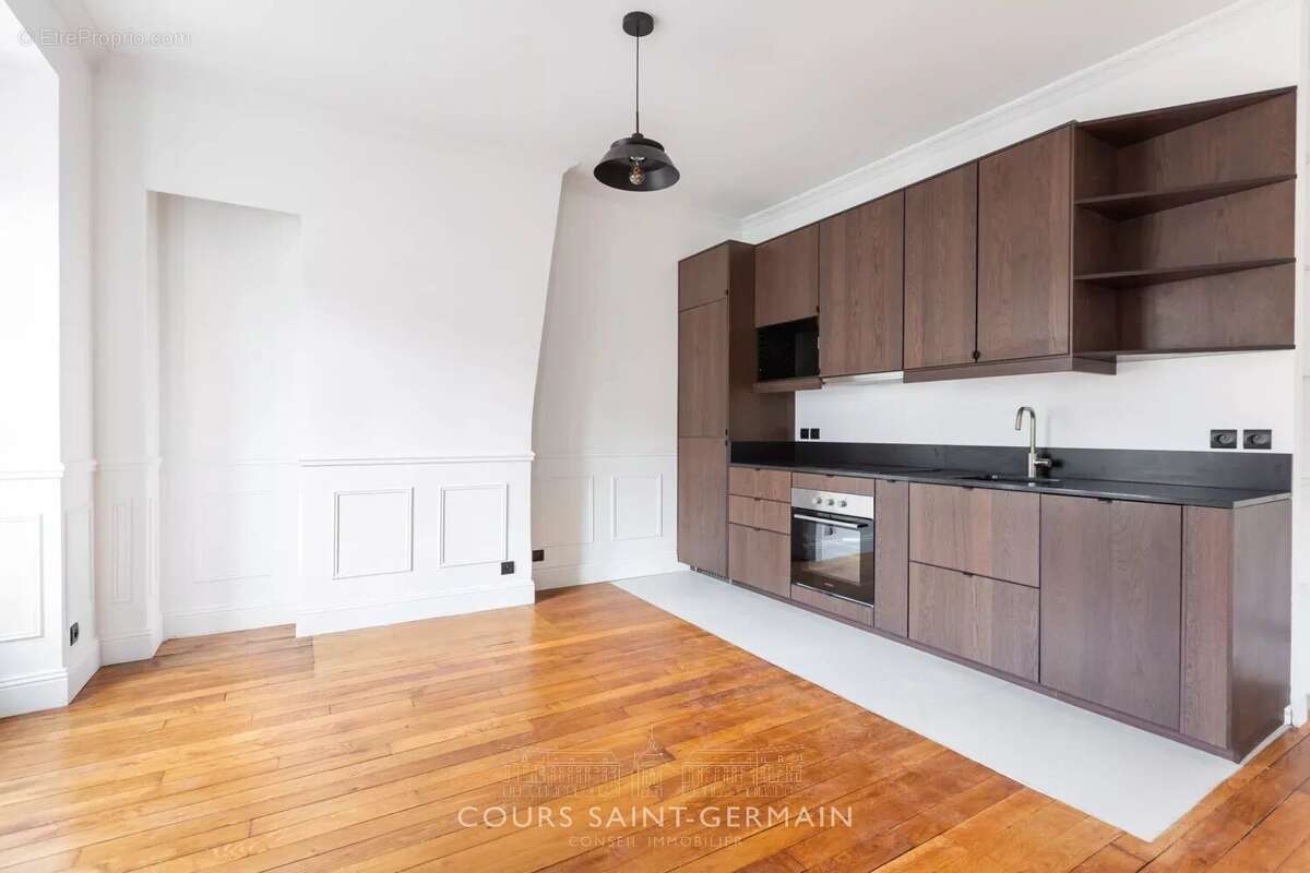 Appartement à PARIS-7E