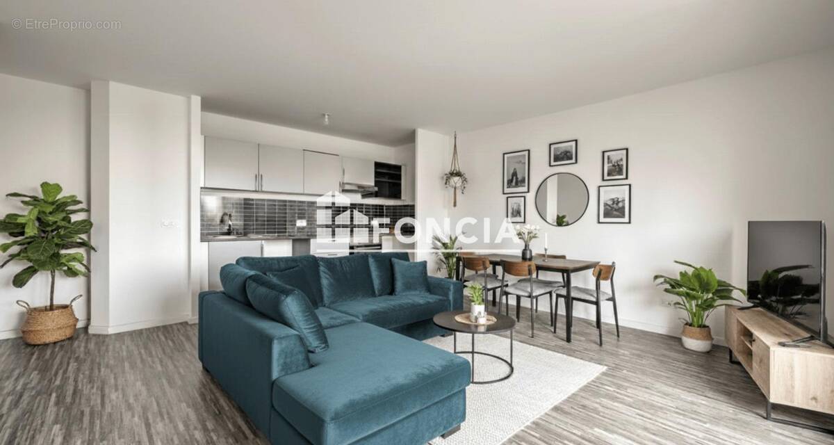 Appartement à FONTENAY-LE-FLEURY