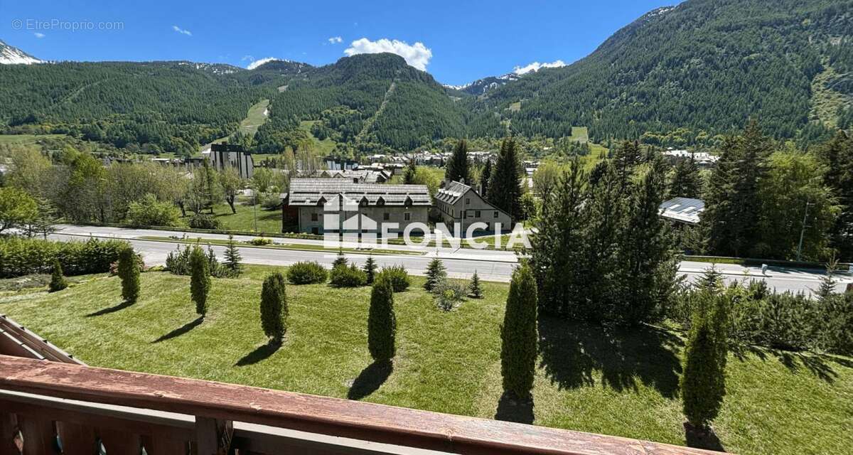 Appartement à LA SALLE-LES-ALPES