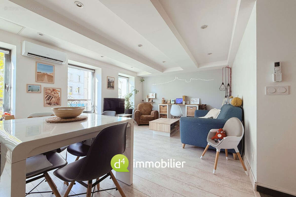 Appartement à MARSEILLE-6E