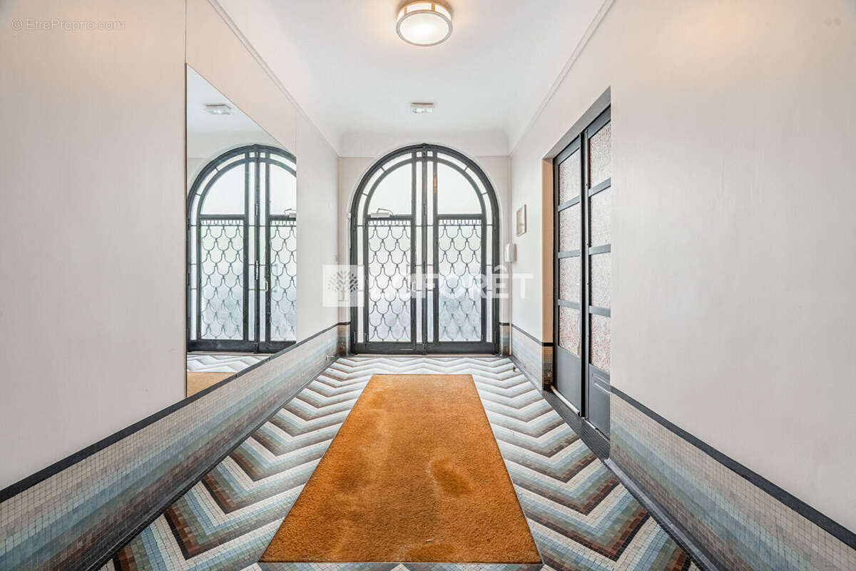 Appartement à PARIS-17E