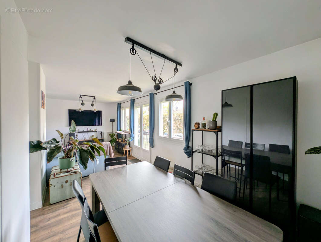 Appartement à LA FERTE-ALAIS