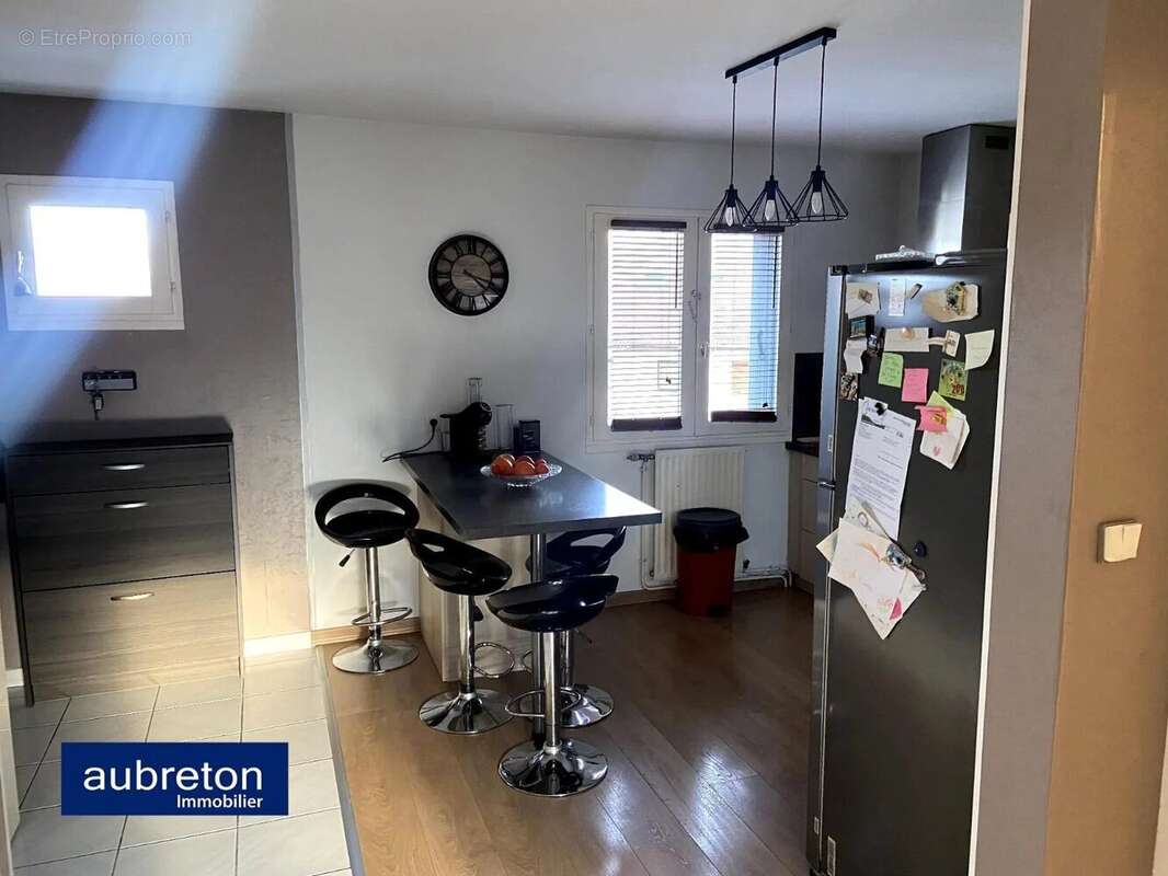 Appartement à LE PONT-DE-CLAIX