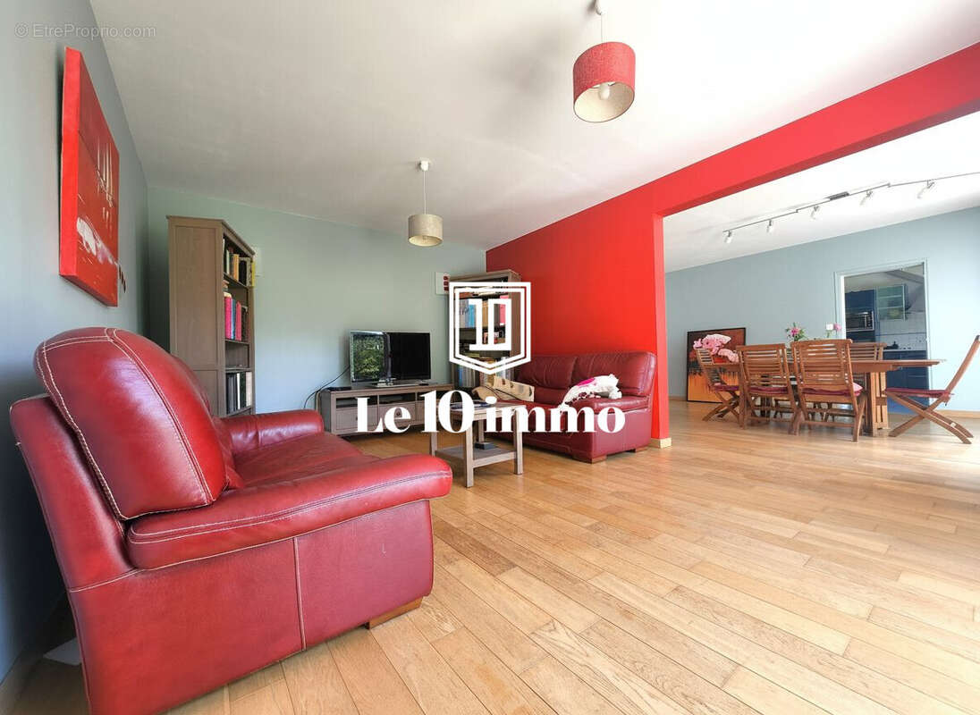 Salon - Maison à SAINT-SEBASTIEN-SUR-LOIRE