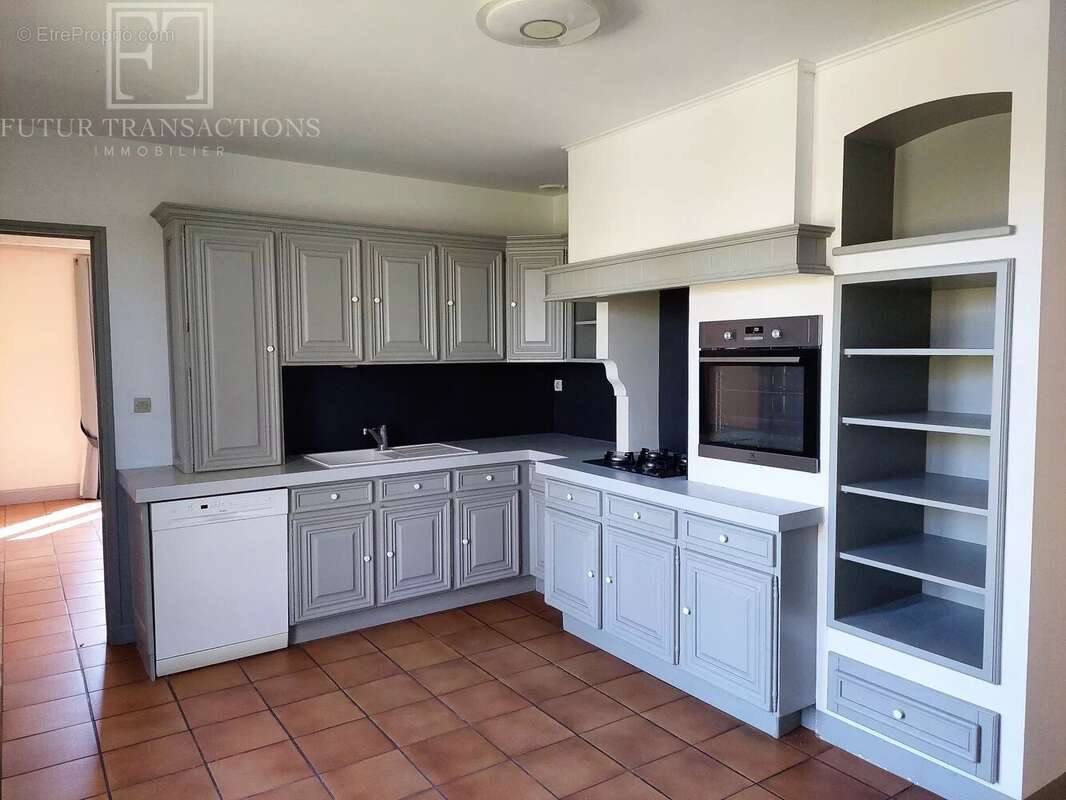 Maison à CHAMPAGNAC-DE-BELAIR