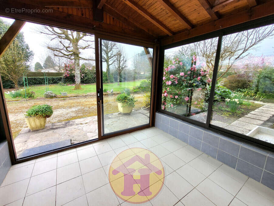 Maison à SAINT-JUNIEN