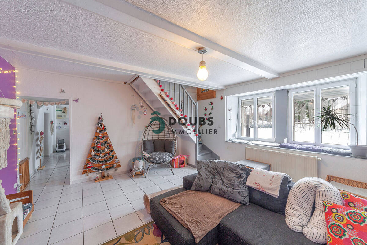 Appartement à FERRIERES-LE-LAC