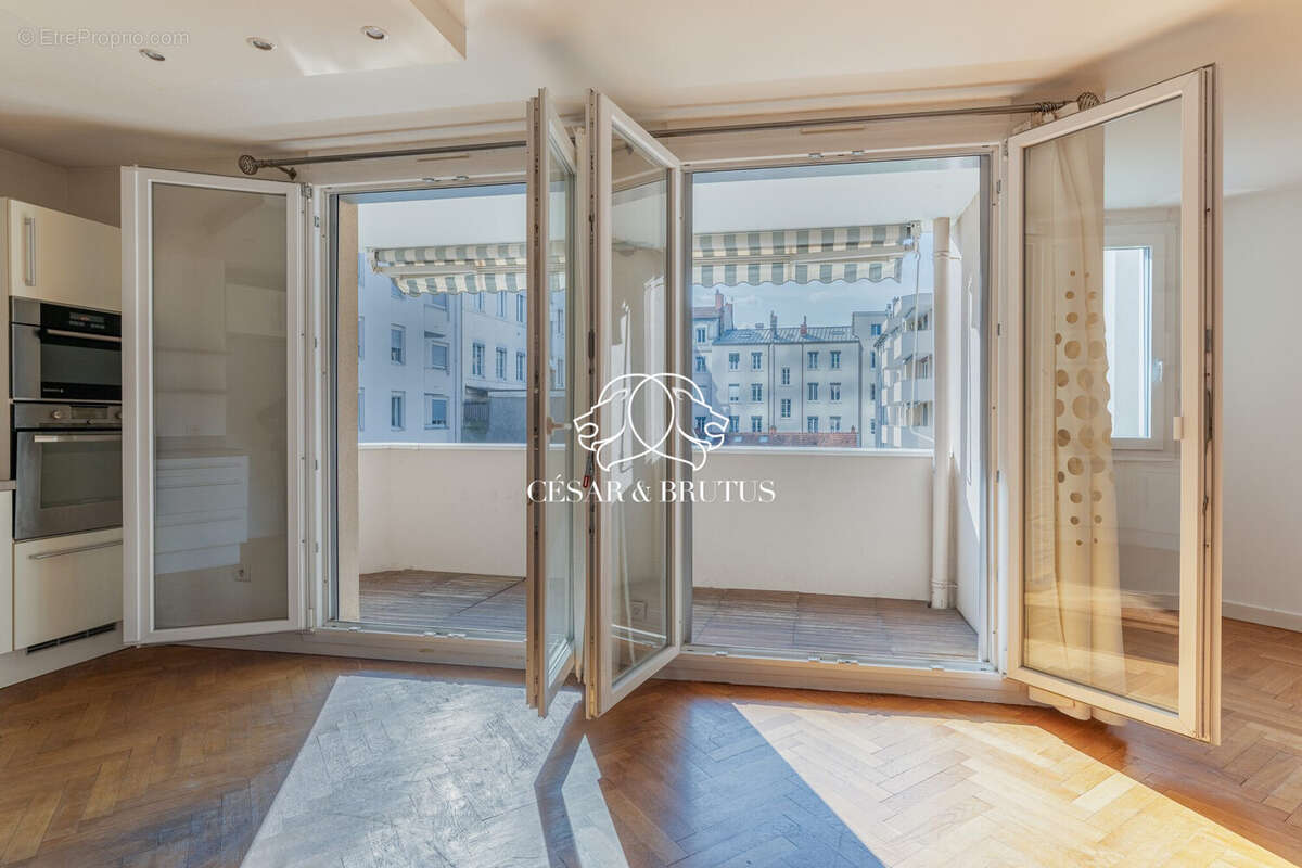 Appartement à LYON-6E