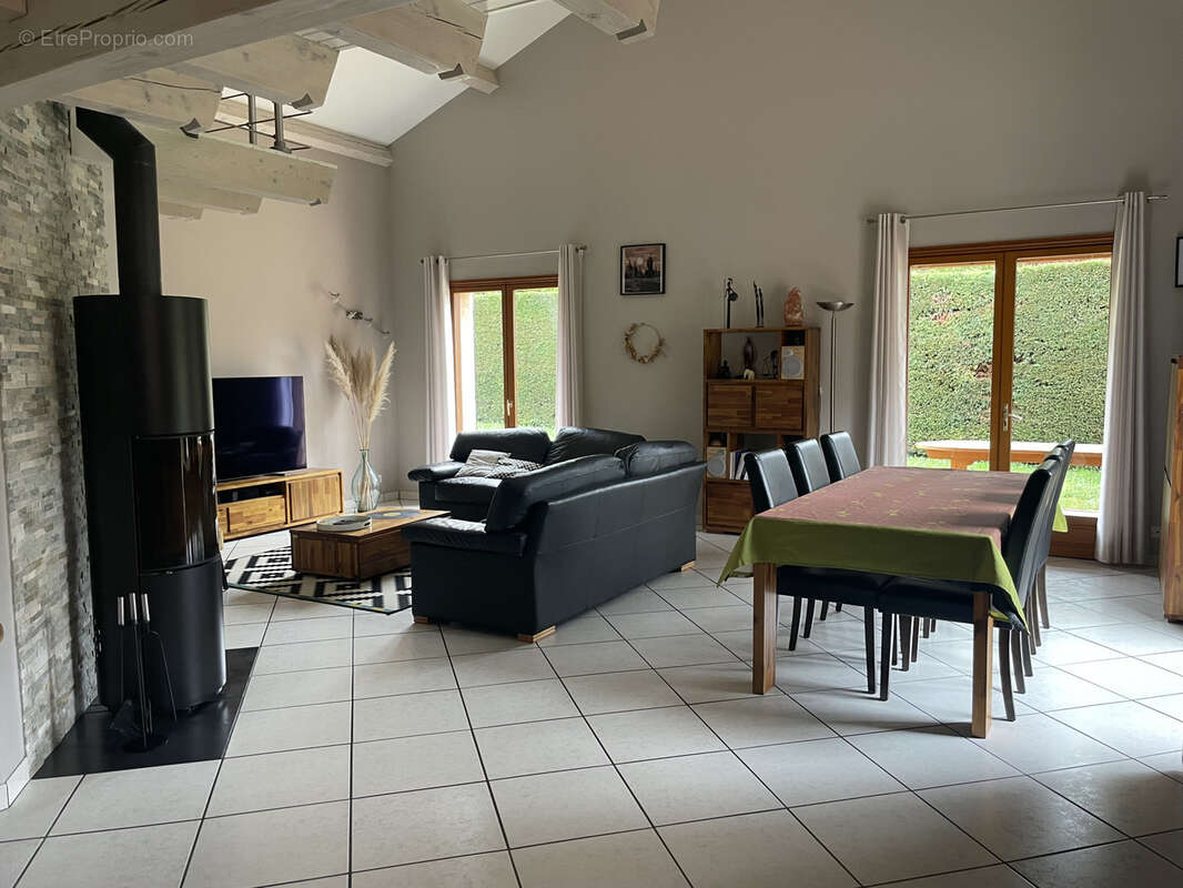 VILLA  de 201 M2  offrant 5 CHAMBRES - photo 20