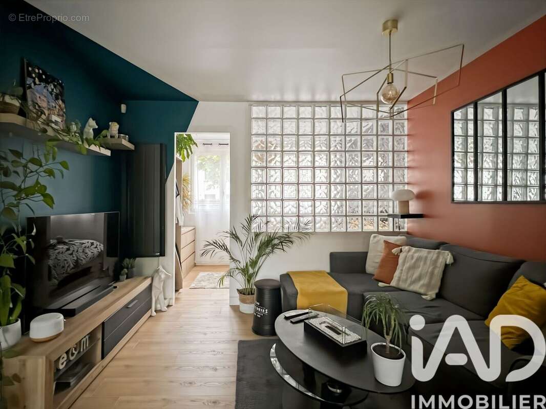 Photo 2 - Appartement à SAINT-MAUR-DES-FOSSES