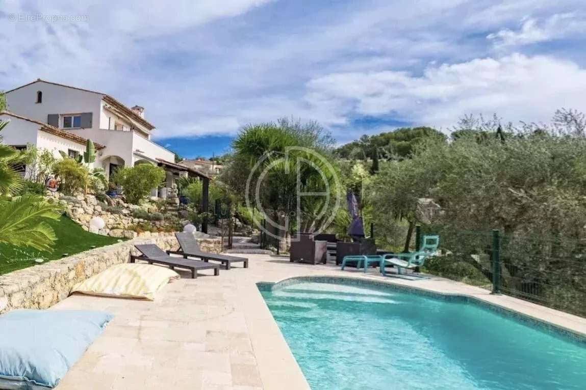 Maison à MOUGINS
