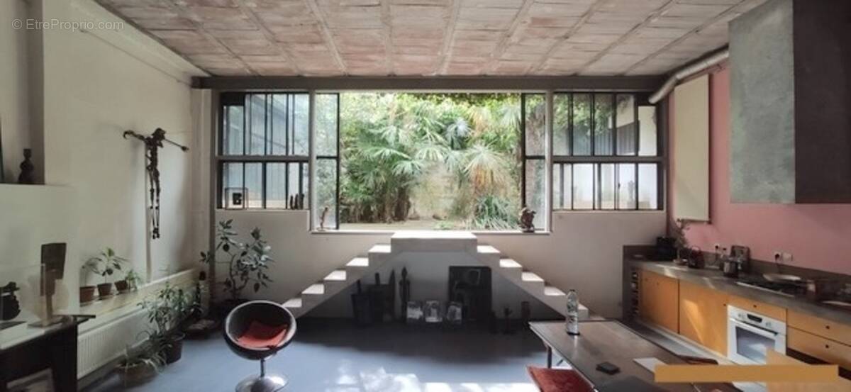 Appartement à LES LILAS
