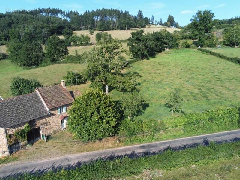 Maison à LA CLAYETTE